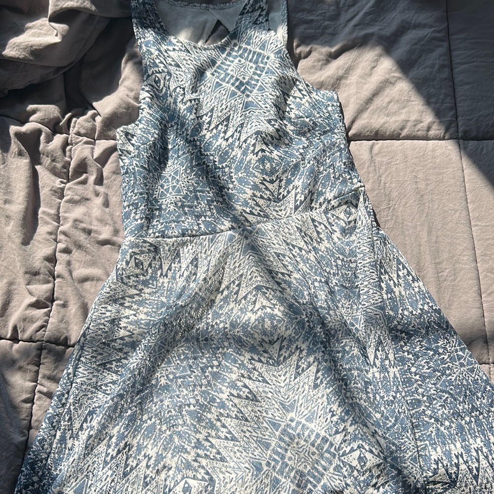 Aeropostale girls size small blue pattern skater dress with open back